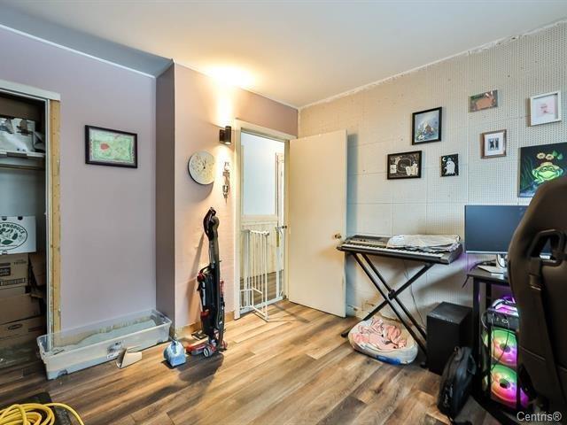 









241


Rue Church

,
Gatineau (Buckingham),




QC
J8L1R2


