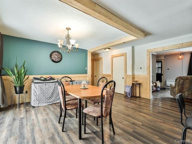 









241


Rue Church

,
Gatineau (Buckingham),




QC
J8L1R2

