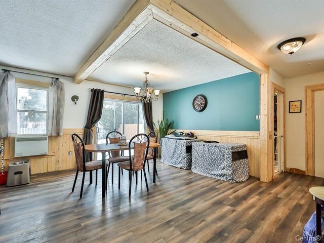 









241


Rue Church

,
Gatineau (Buckingham),




QC
J8L1R2

