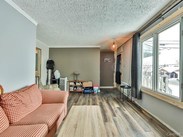 









241


Rue Church

,
Gatineau (Buckingham),




QC
J8L1R2

