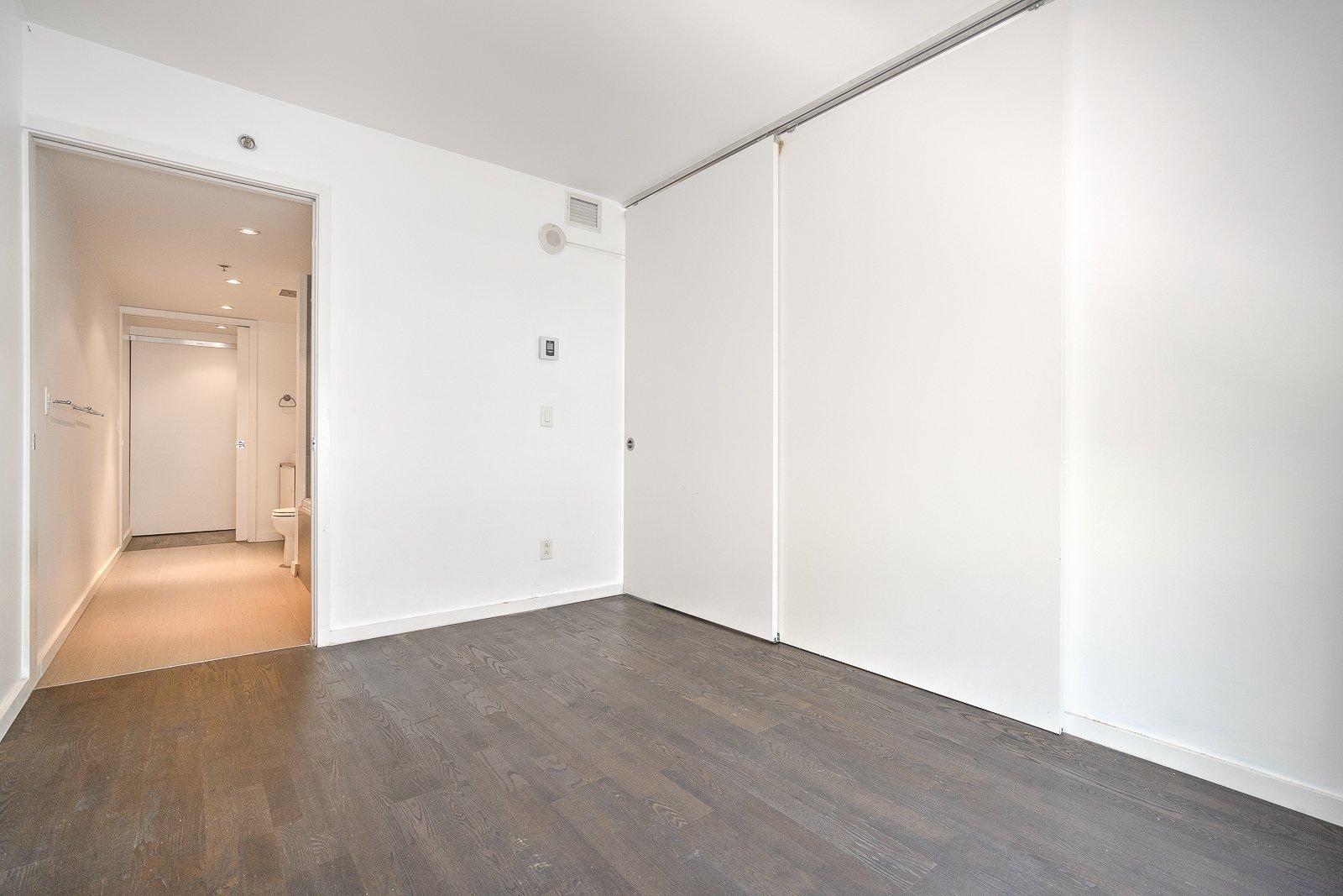 









350


Boul. De Maisonneuve O.

, 511,
Montréal (Ville-Marie),




QC
H3A0B4

