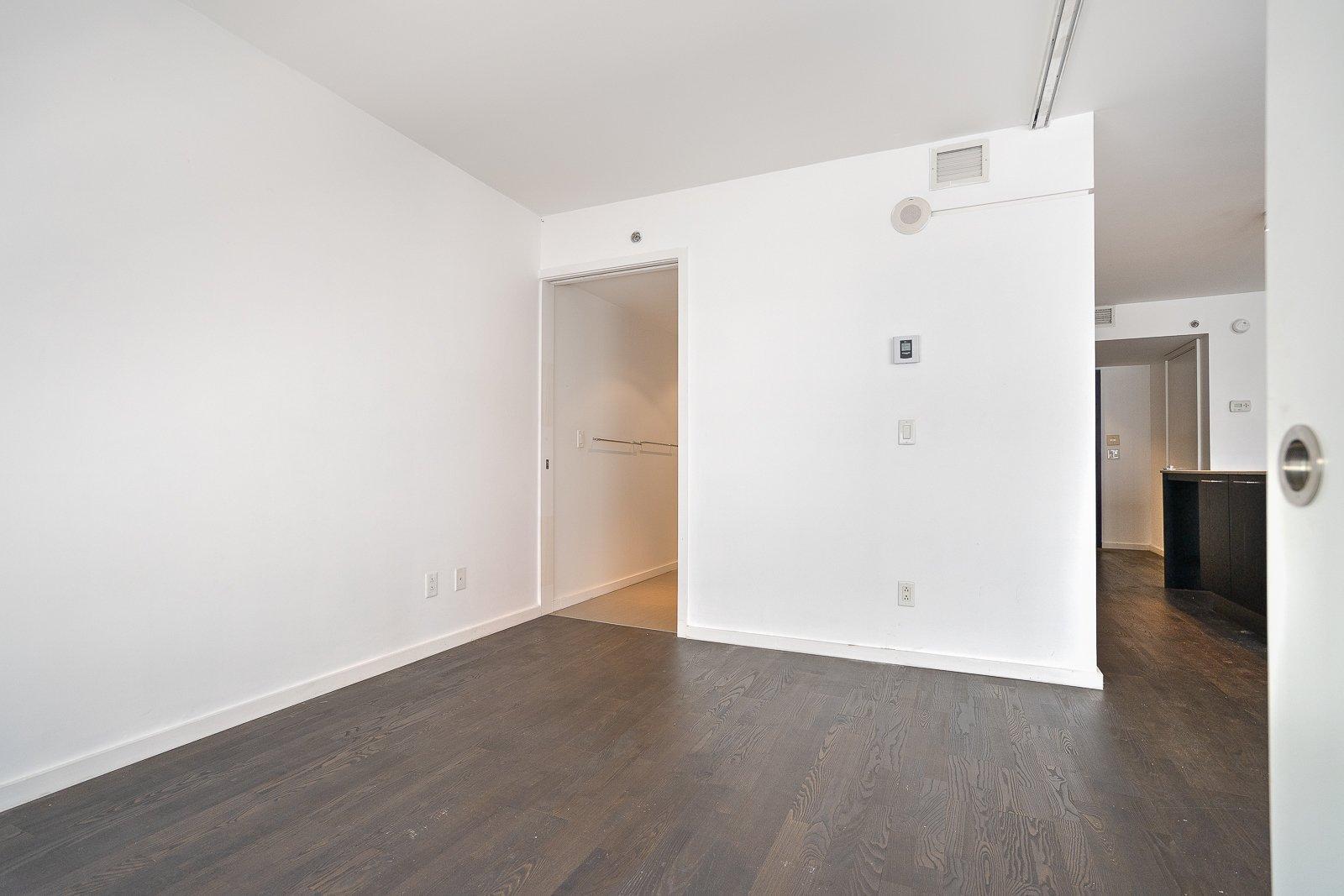 









350


Boul. De Maisonneuve O.

, 511,
Montréal (Ville-Marie),




QC
H3A0B4

