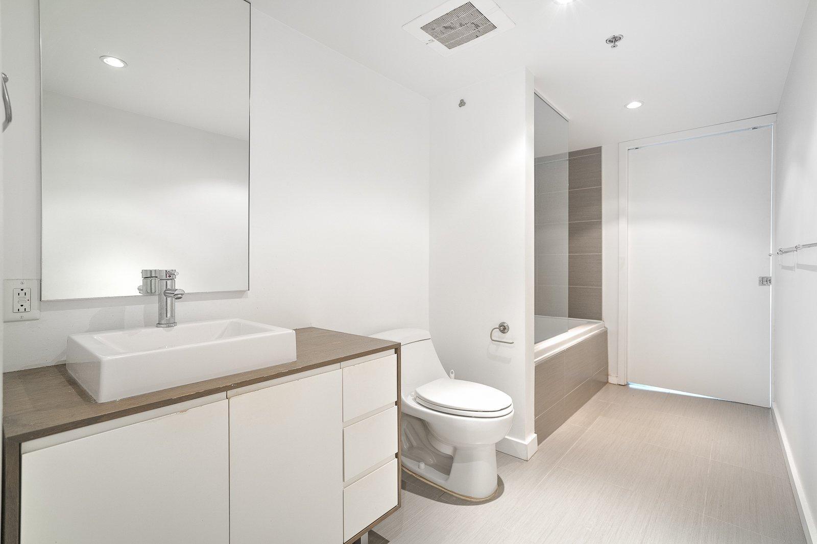 









350


Boul. De Maisonneuve O.

, 511,
Montréal (Ville-Marie),




QC
H3A0B4


