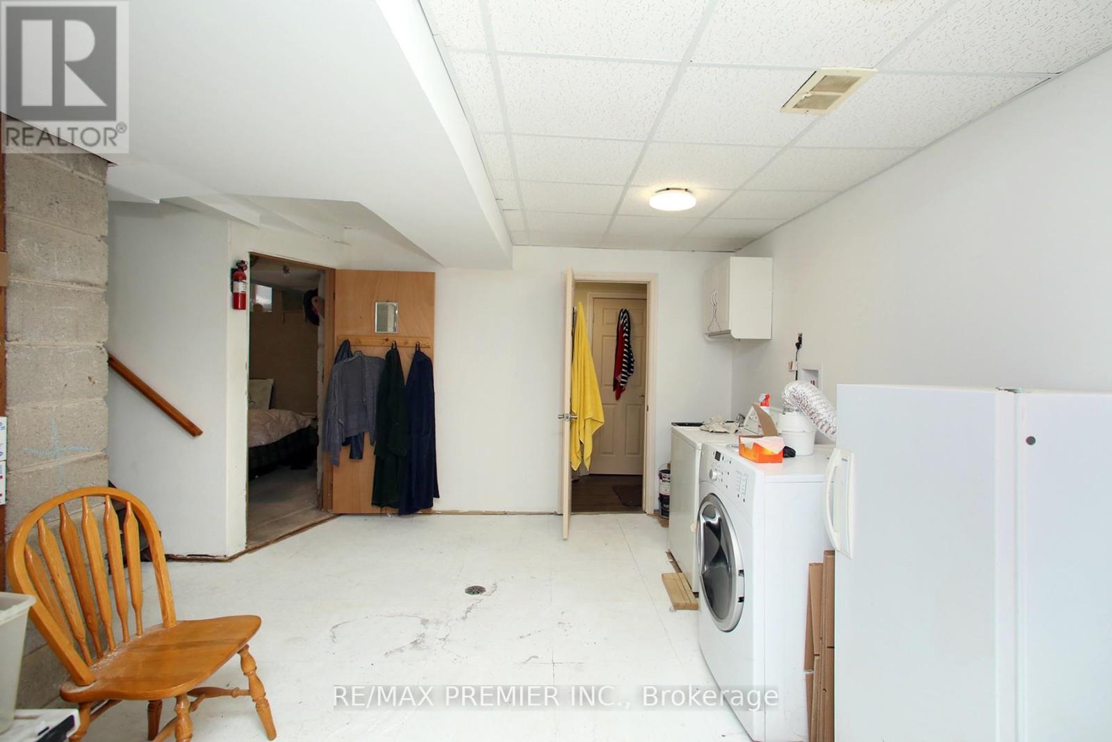 












1914 LIVERPOOL ROAD

,
Pickering,




Ontario
L1V1W5

