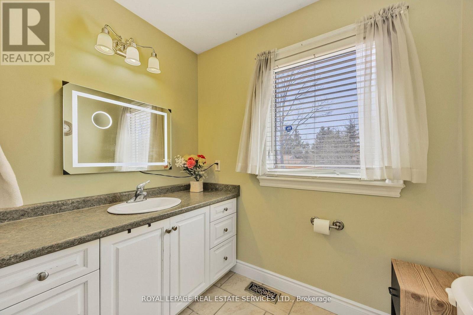 












96 46TH STREET N

,
Wasaga Beach,




Ontario
L9Z1Y7

