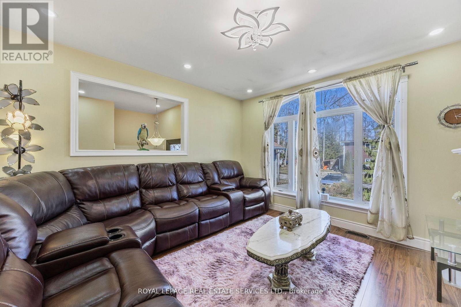 












96 46TH STREET N

,
Wasaga Beach,




Ontario
L9Z1Y7

