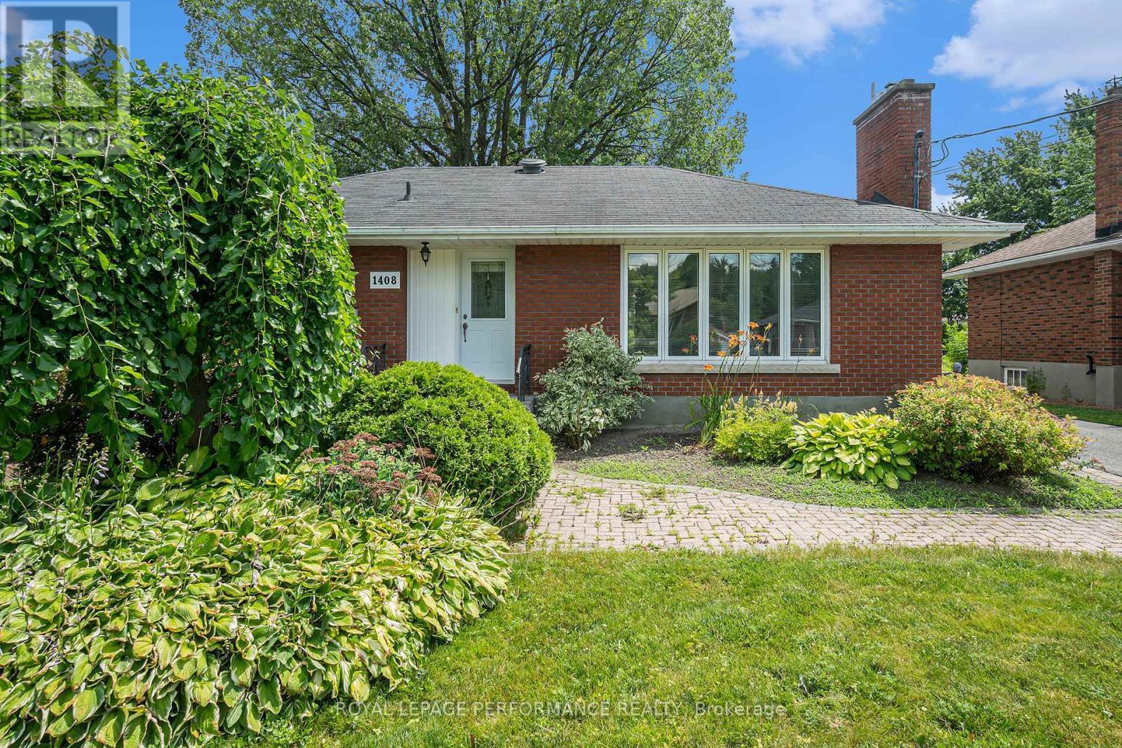 












1408 JOYCE STREET

,
Cornwall,




Ontario
K6J1Y3

