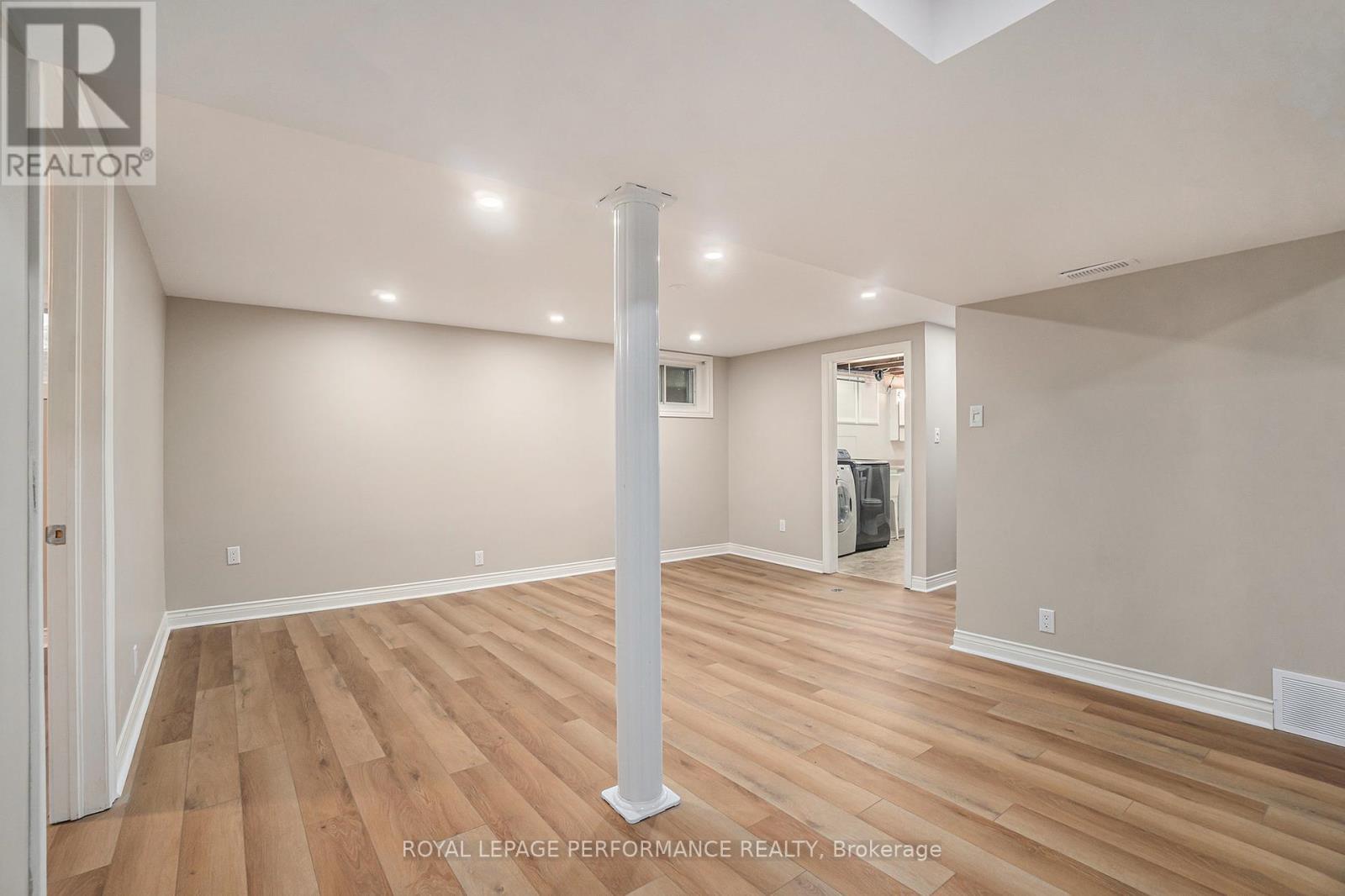 












1408 JOYCE STREET

,
Cornwall,




Ontario
K6J1Y3

