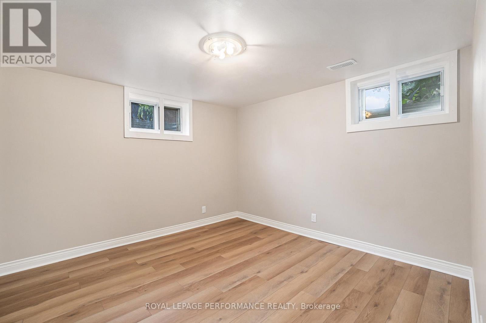 












1408 JOYCE STREET

,
Cornwall,




Ontario
K6J1Y3

