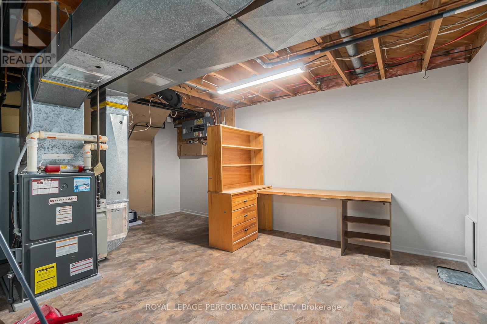 












1408 JOYCE STREET

,
Cornwall,




Ontario
K6J1Y3

