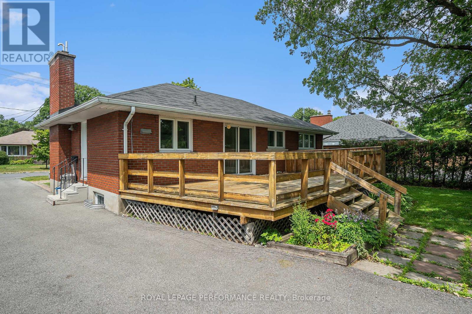 












1408 JOYCE STREET

,
Cornwall,




Ontario
K6J1Y3

