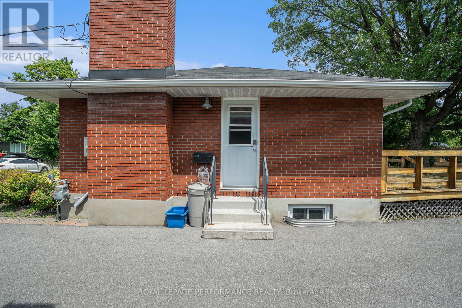 












1408 JOYCE STREET

,
Cornwall,




Ontario
K6J1Y3

