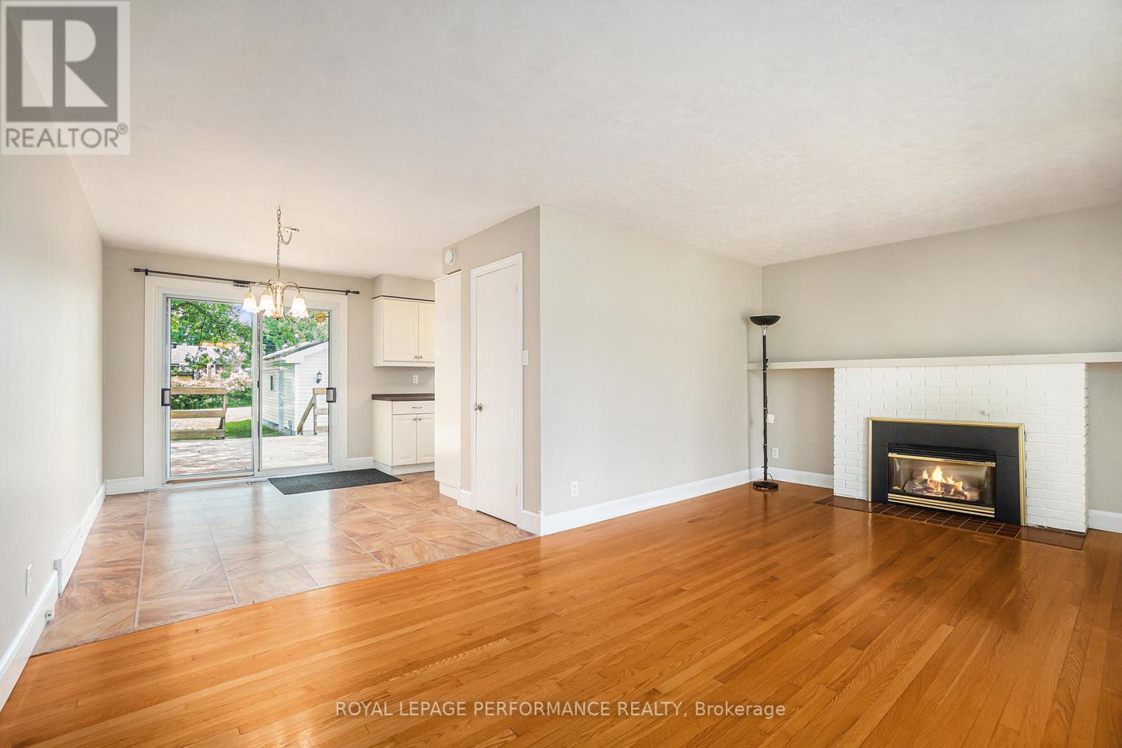 












1408 JOYCE STREET

,
Cornwall,




Ontario
K6J1Y3

