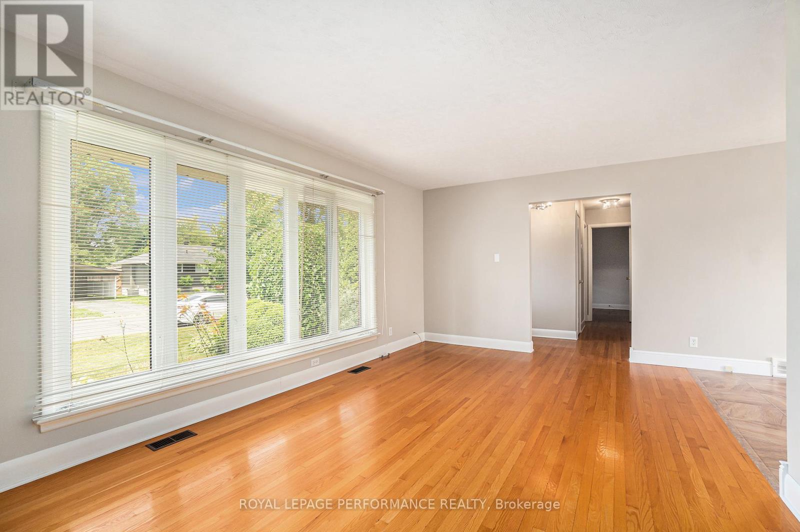 












1408 JOYCE STREET

,
Cornwall,




Ontario
K6J1Y3

