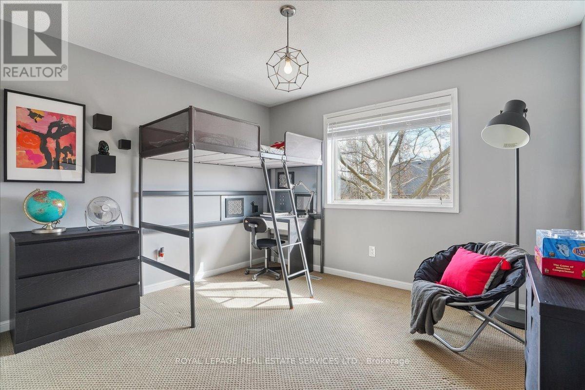 












5956 CHERCOVER COURT

,
Burlington,




Ontario
L7L6T2

