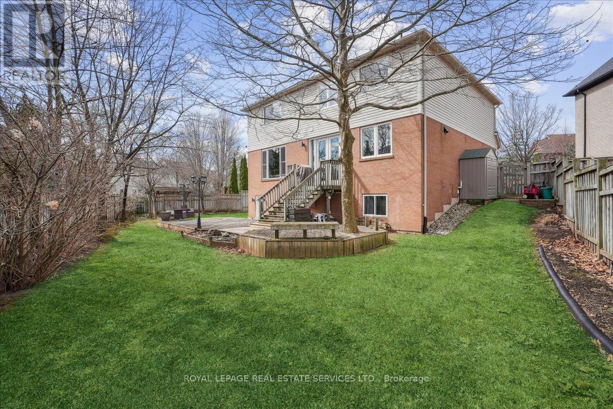 












5956 CHERCOVER COURT

,
Burlington,




Ontario
L7L6T2

