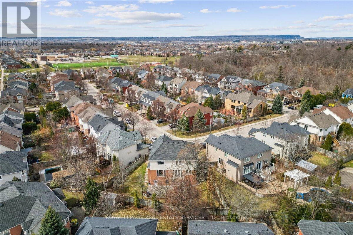 












5956 CHERCOVER COURT

,
Burlington,




Ontario
L7L6T2


