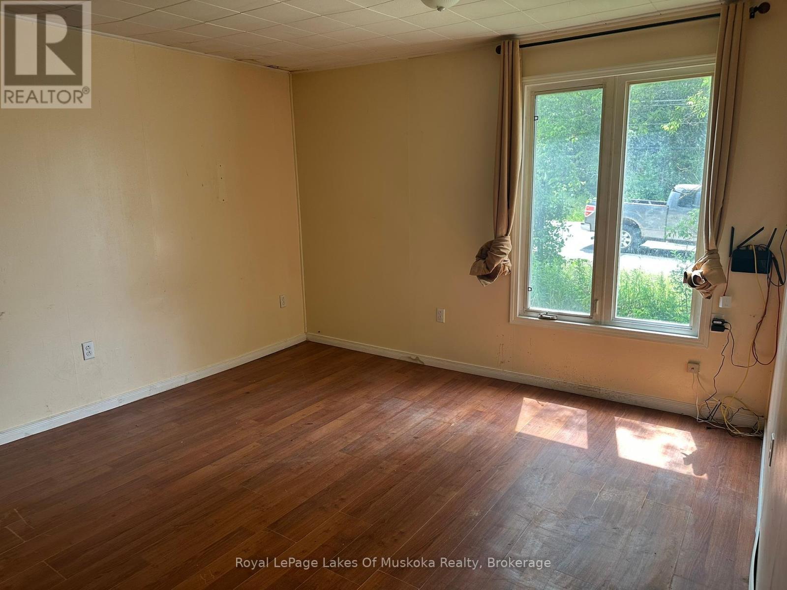 












76 ONTARIO STREET

,
Burk's Falls,




Ontario
P0A1C0

