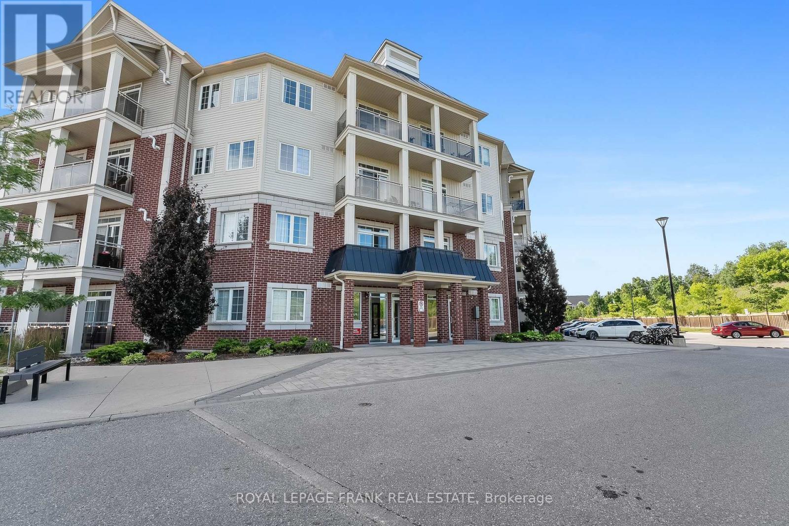 












405 - 80 ASPEN SPRINGS DRIVE

,
Clarington (Bowmanville),




Ontario
L1C0V4

