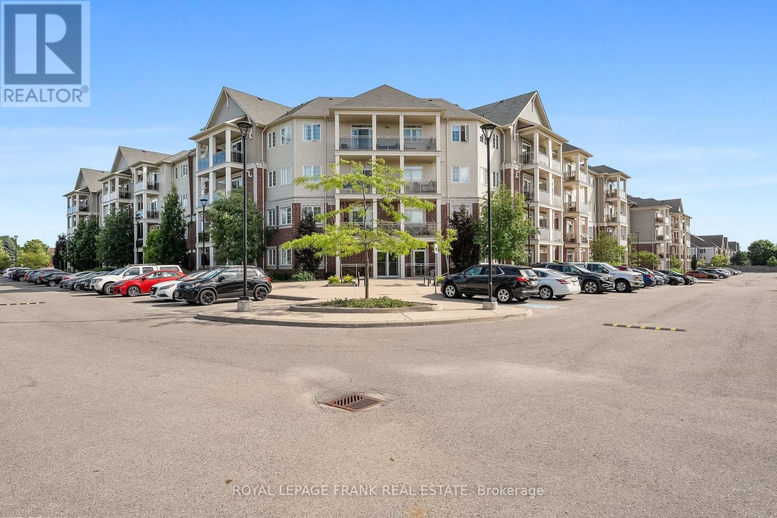 












405 - 80 ASPEN SPRINGS DRIVE

,
Clarington (Bowmanville),




Ontario
L1C0V4

