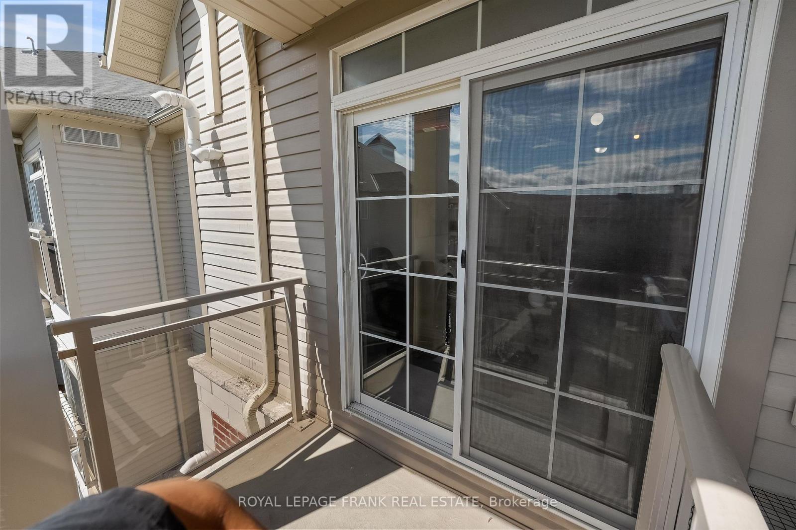 












405 - 80 ASPEN SPRINGS DRIVE

,
Clarington (Bowmanville),




Ontario
L1C0V4

