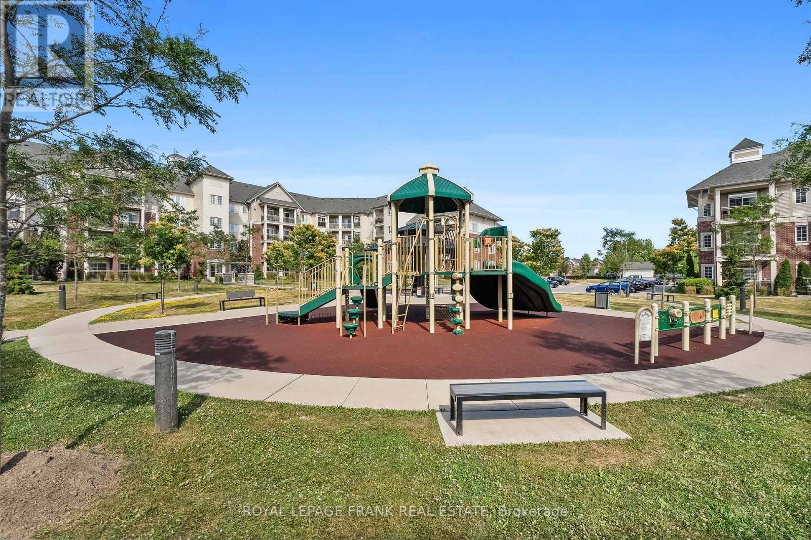 












405 - 80 ASPEN SPRINGS DRIVE

,
Clarington (Bowmanville),




Ontario
L1C0V4

