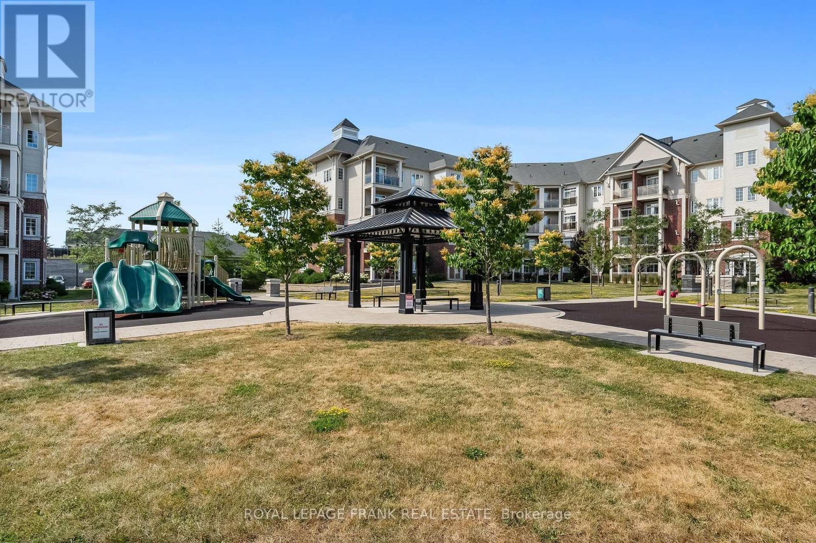 












405 - 80 ASPEN SPRINGS DRIVE

,
Clarington (Bowmanville),




Ontario
L1C0V4

