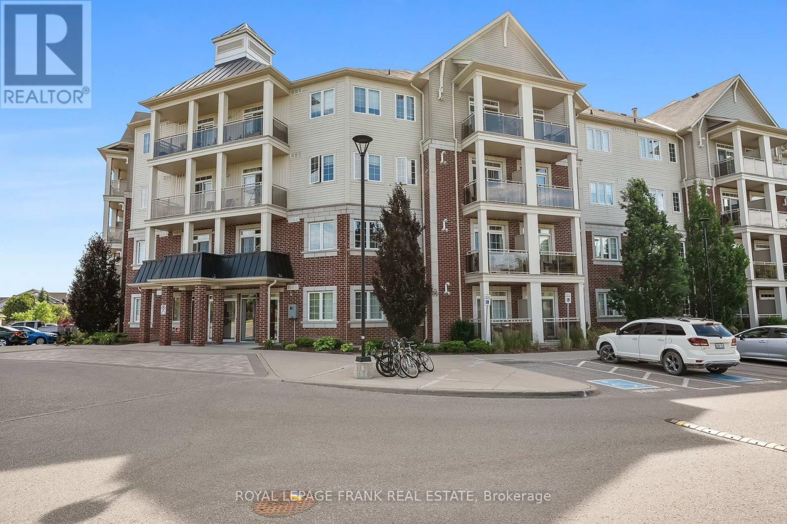 












405 - 80 ASPEN SPRINGS DRIVE

,
Clarington (Bowmanville),




Ontario
L1C0V4

