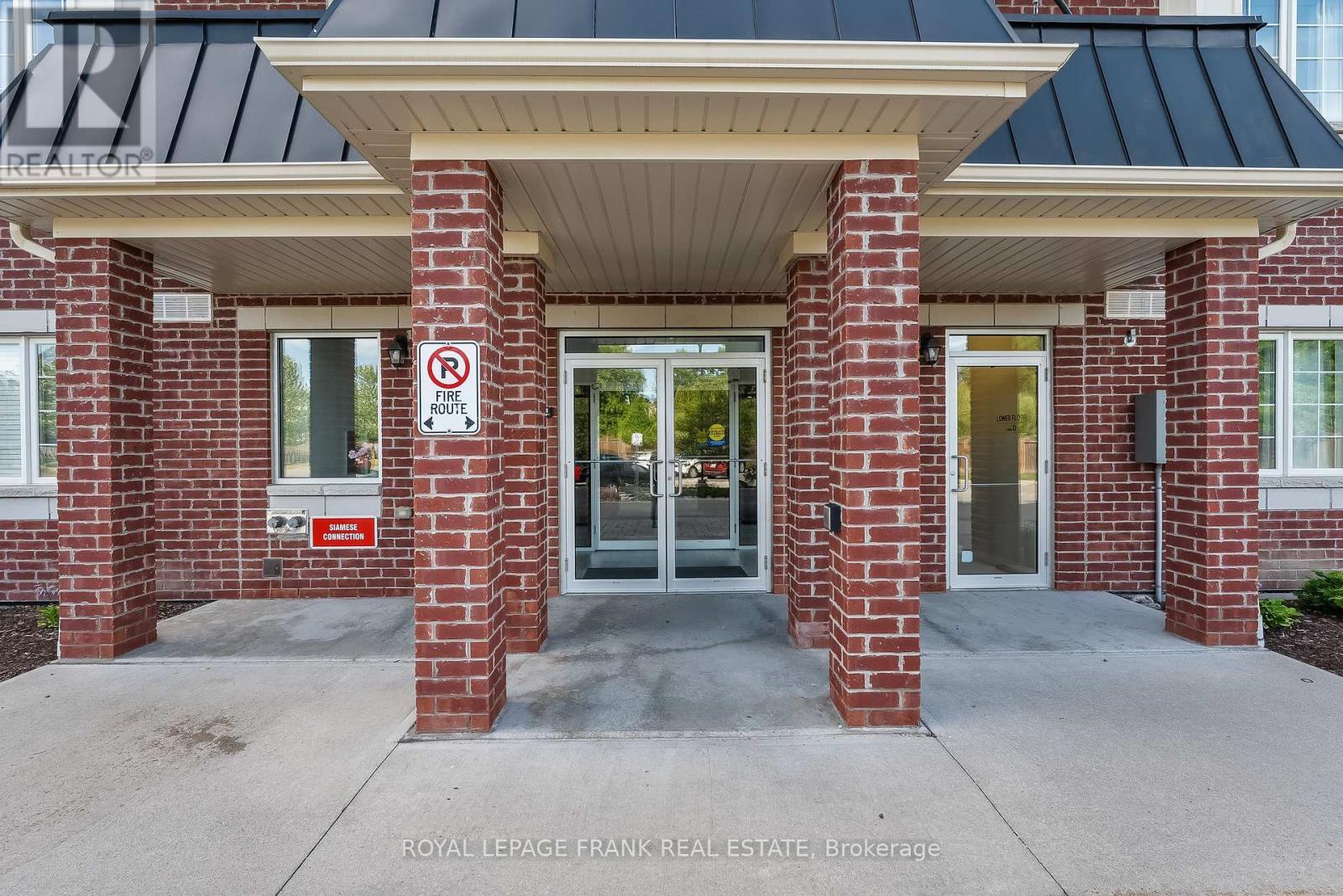 












405 - 80 ASPEN SPRINGS DRIVE

,
Clarington (Bowmanville),




Ontario
L1C0V4

