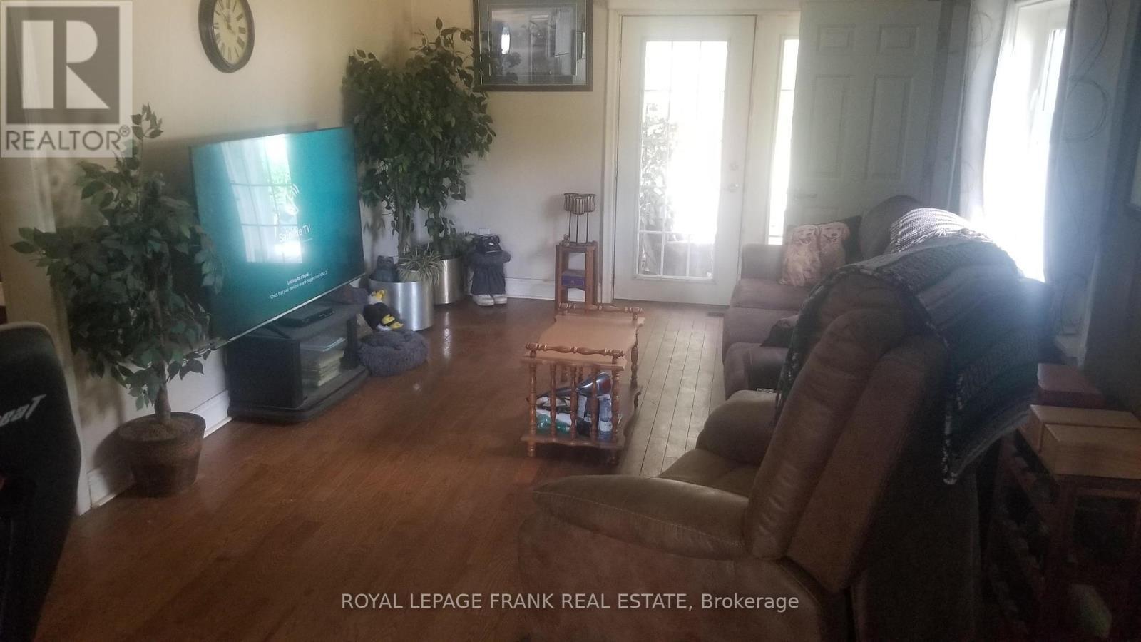 












31 BOULTER LAKE ROAD

,
Hastings Highlands (McClure Ward),




Ontario
K0L2K0

