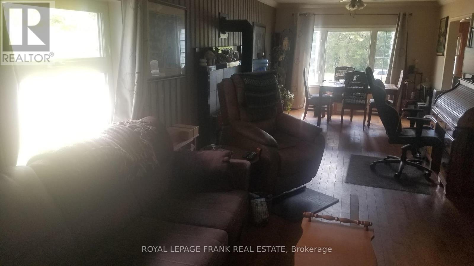 












31 BOULTER LAKE ROAD

,
Hastings Highlands (McClure Ward),




Ontario
K0L2K0

