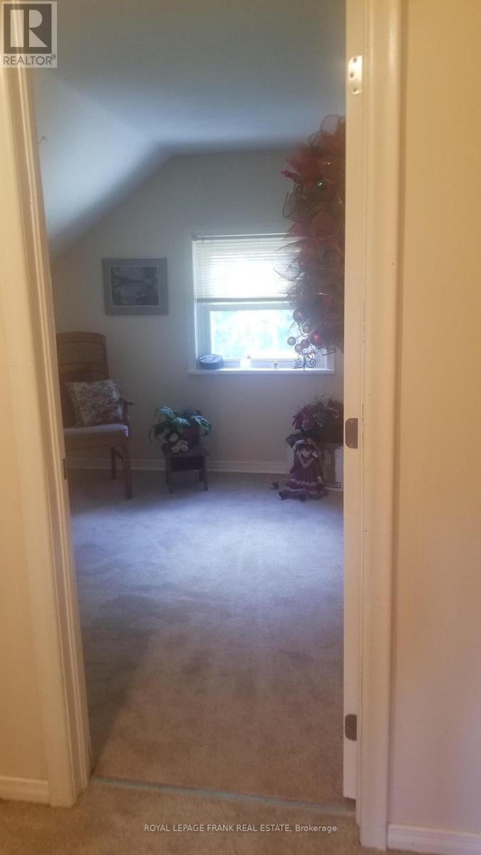 












31 BOULTER LAKE ROAD

,
Hastings Highlands (McClure Ward),




Ontario
K0L2K0

