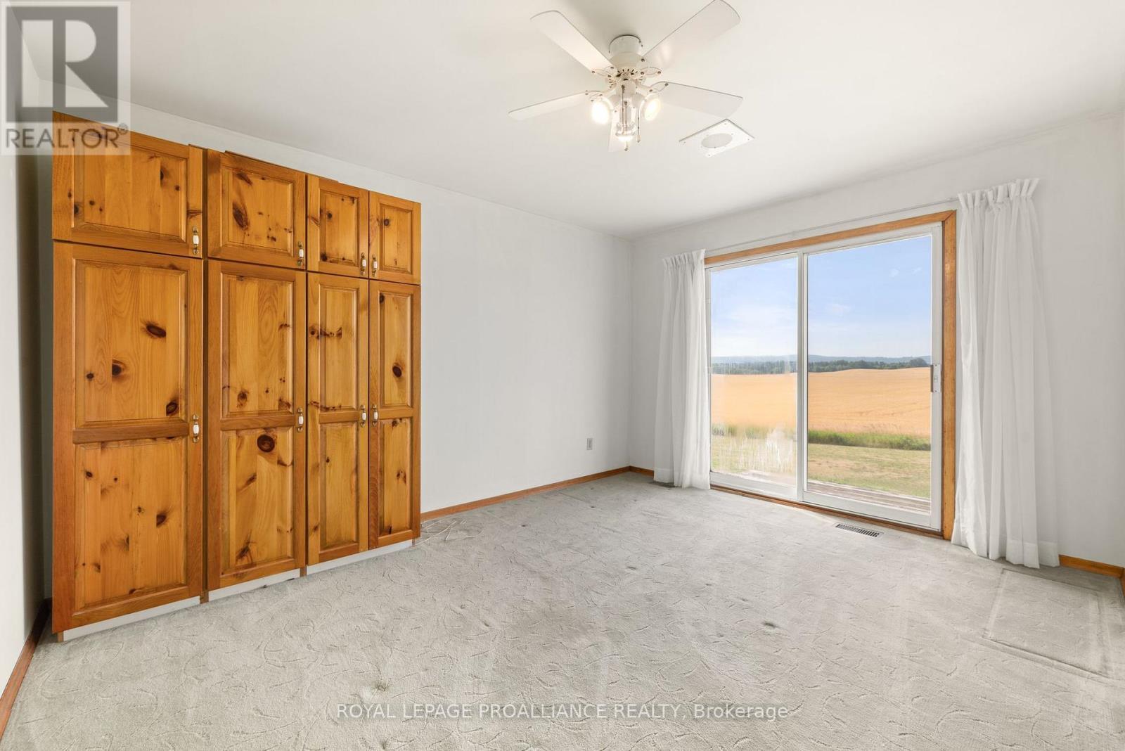 












207 CARMEL ROAD

,
Quinte West (Sidney Ward),




Ontario
K0K3E0

