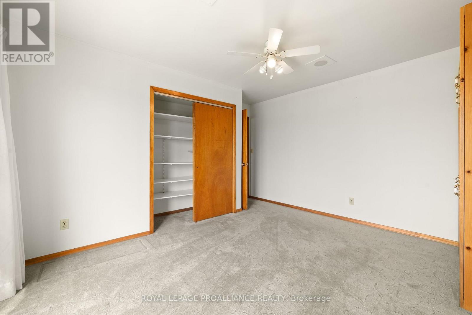












207 CARMEL ROAD

,
Quinte West (Sidney Ward),




Ontario
K0K3E0

