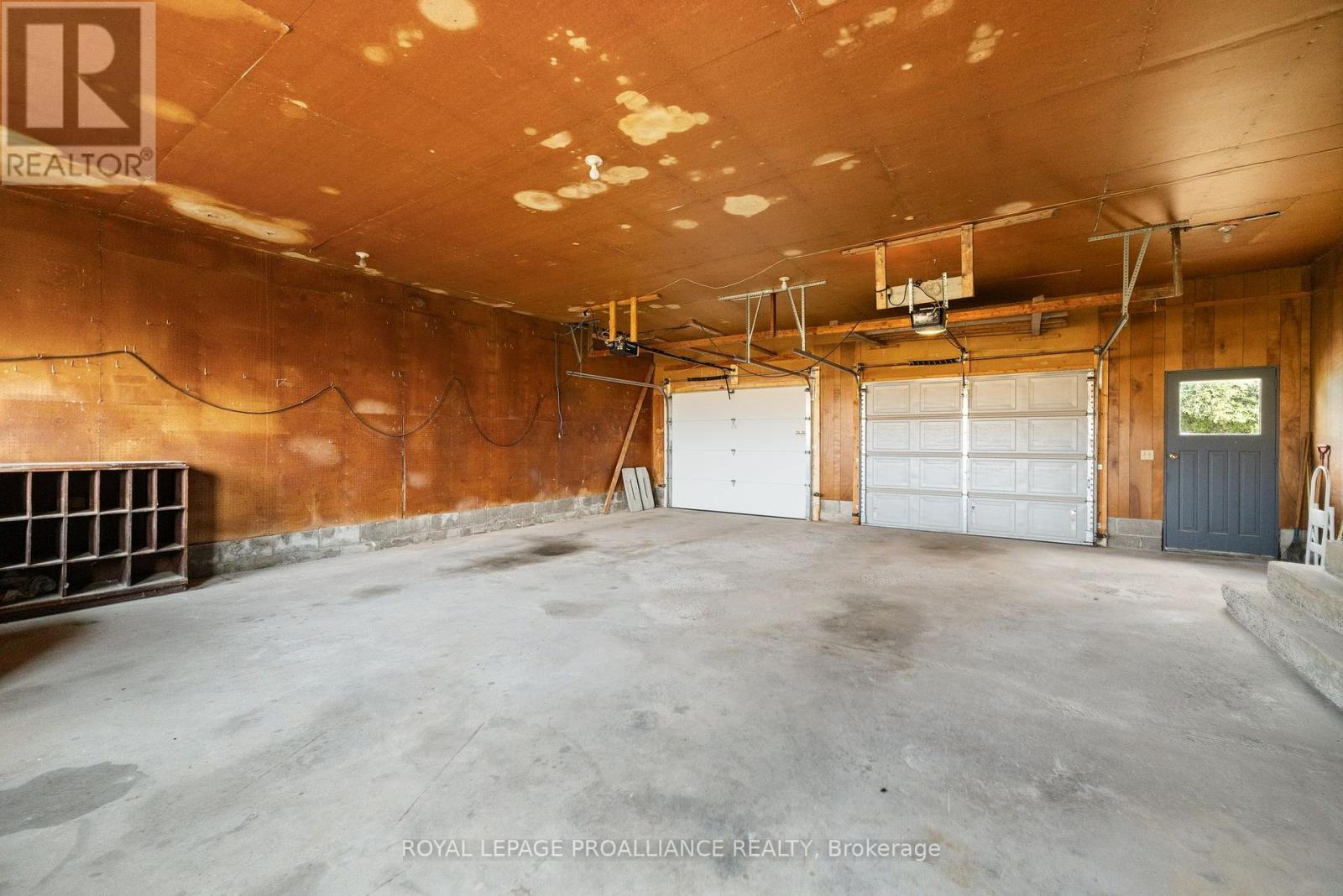 












207 CARMEL ROAD

,
Quinte West (Sidney Ward),




Ontario
K0K3E0

