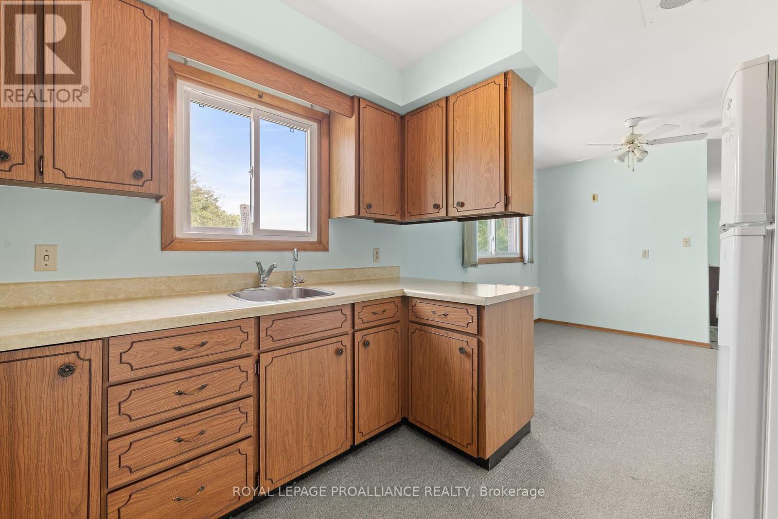 












207 CARMEL ROAD

,
Quinte West (Sidney Ward),




Ontario
K0K3E0

