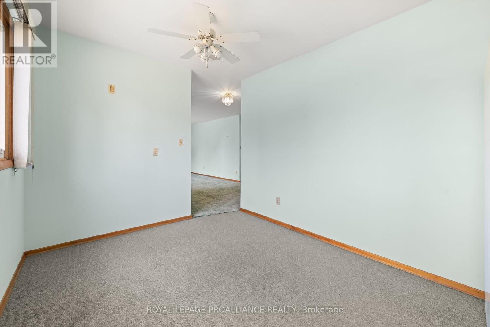 












207 CARMEL ROAD

,
Quinte West (Sidney Ward),




Ontario
K0K3E0

