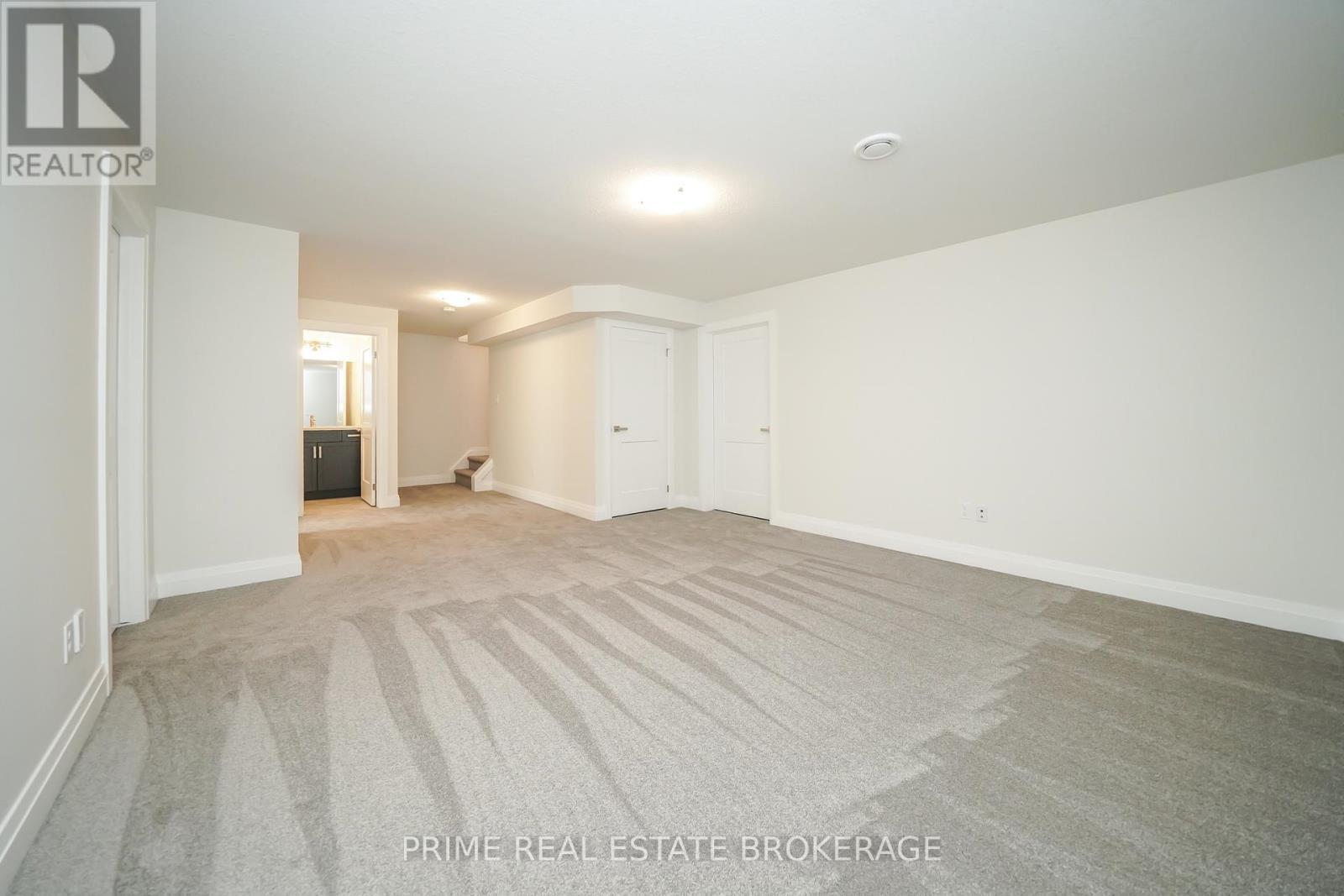 












3 - 62 COMPASS TRAIL

,
Central Elgin,







Ontario
N5L0B4

