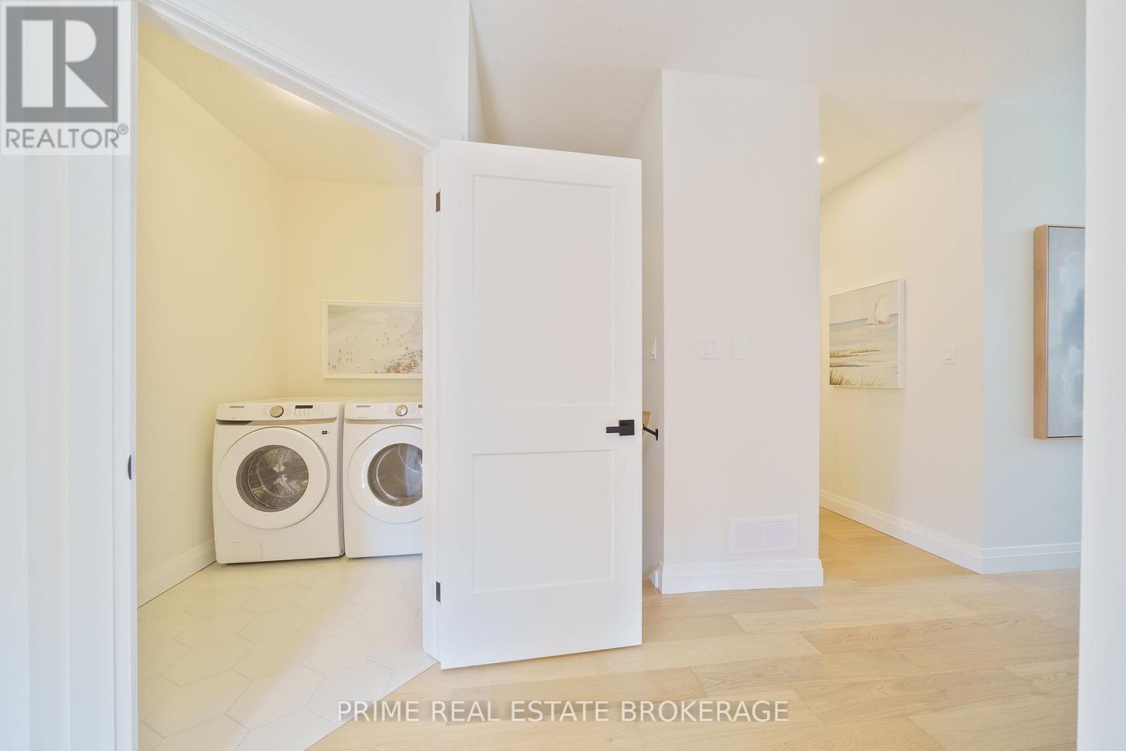 












3 - 62 COMPASS TRAIL

,
Central Elgin,







Ontario
N5L0B4

