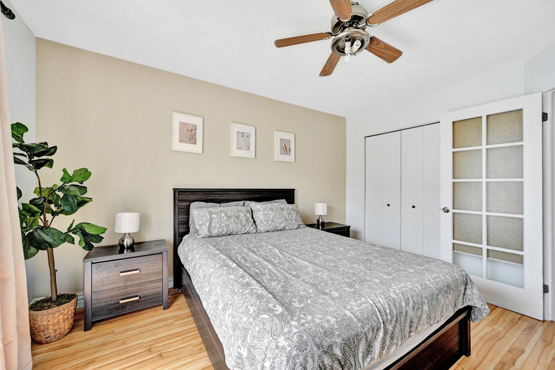 









1382


Rue Zotique-Giard

, 3,
Chambly,




QC
J3L5T2

