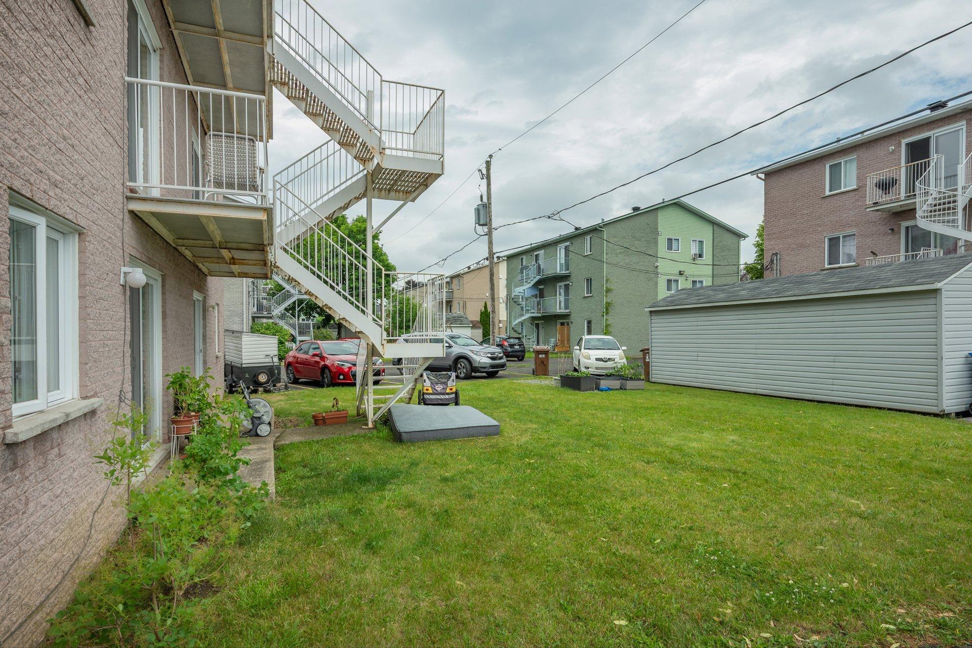 









1382


Rue Zotique-Giard

, 3,
Chambly,




QC
J3L5T2

