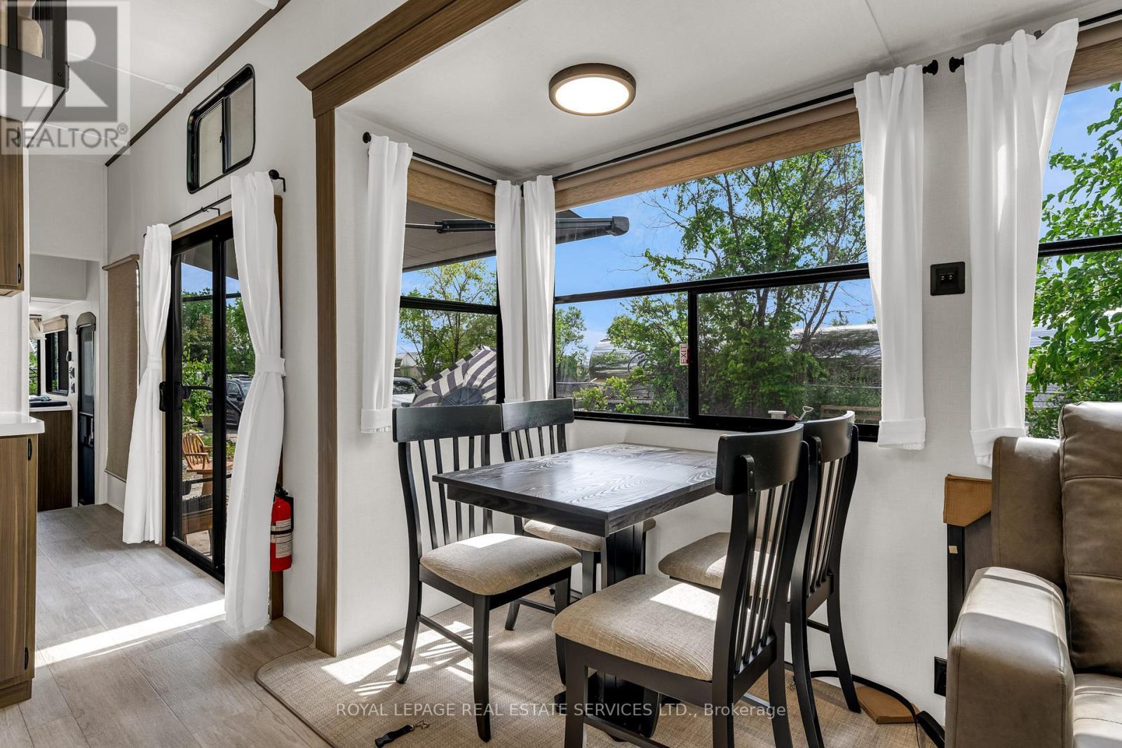 












2 - 2380 ROYAL WINDSOR DRIVE

,
Oakville,




Ontario
L6J7Y2

