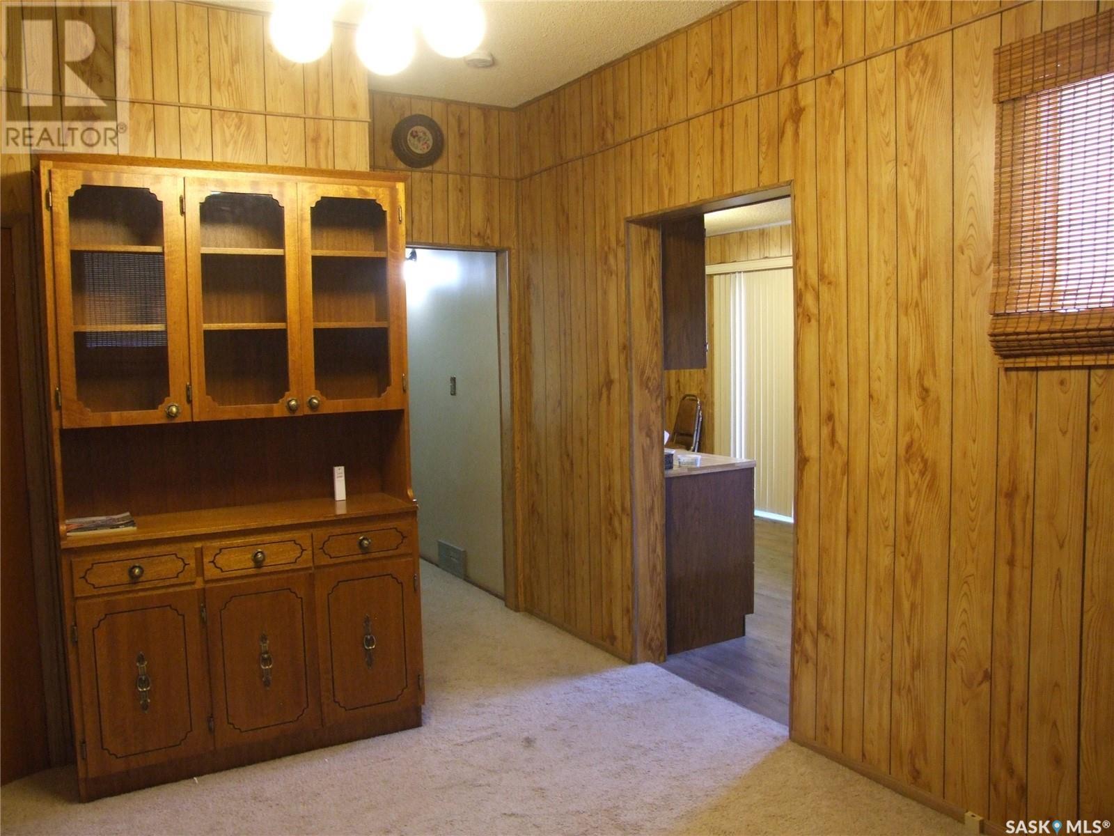 












233 Main STREET

,
Leader,




Saskatchewan
S0N1H0

