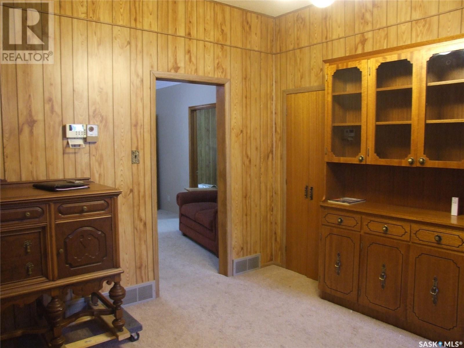 












233 Main STREET

,
Leader,




Saskatchewan
S0N1H0

