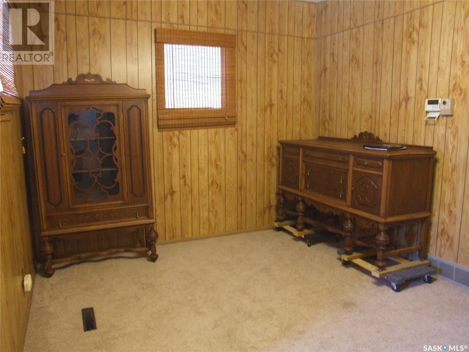 












233 Main STREET

,
Leader,




Saskatchewan
S0N1H0

