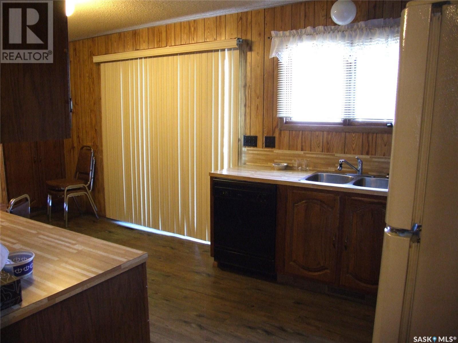 












233 Main STREET

,
Leader,




Saskatchewan
S0N1H0

