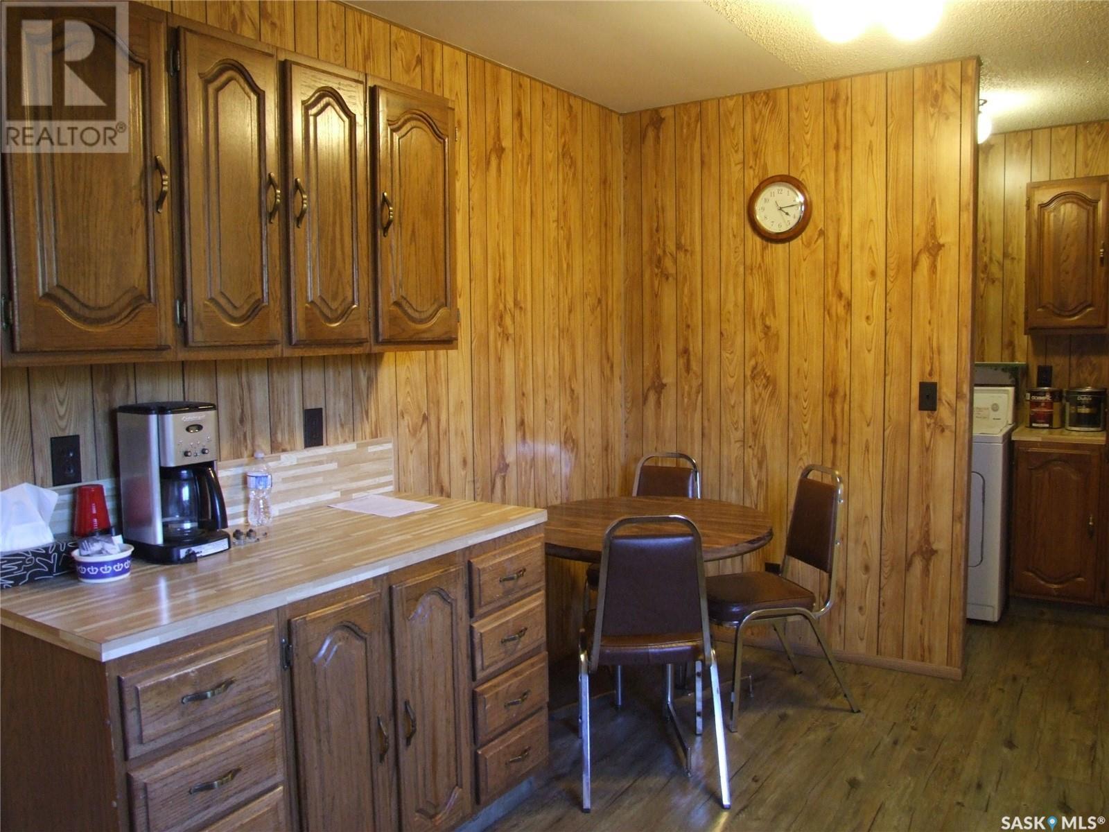 












233 Main STREET

,
Leader,




Saskatchewan
S0N1H0

