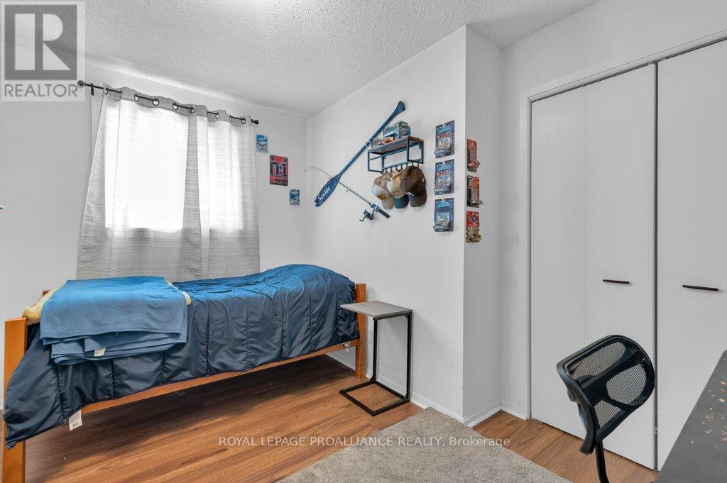 












35 VAN ALSTINE DRIVE

,
Quinte West (Trenton Ward),




Ontario
K8V6K7

