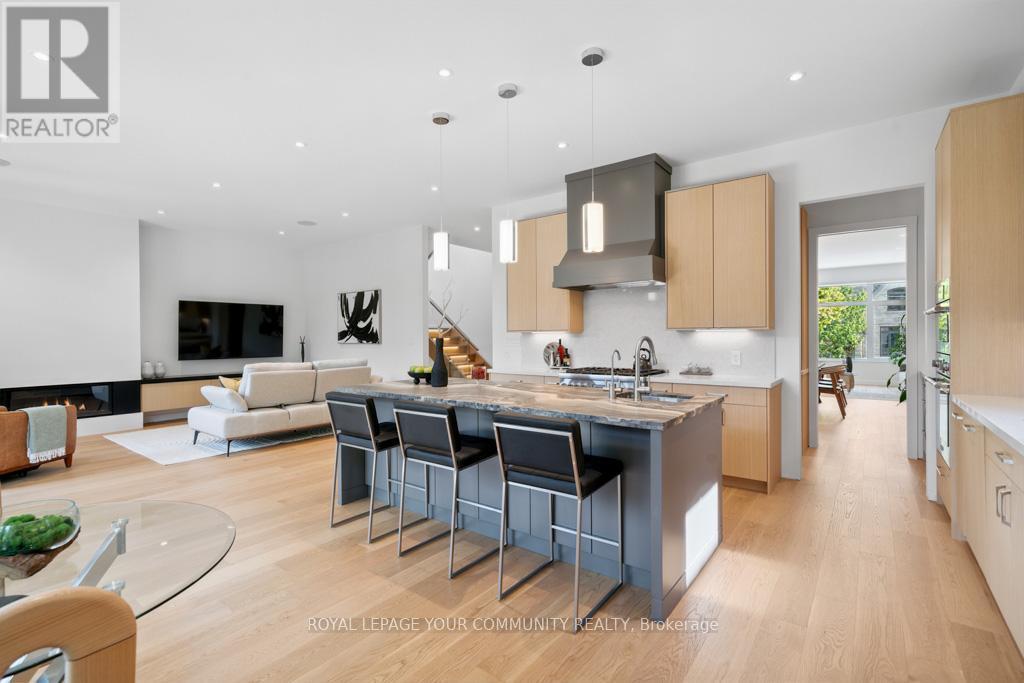 












264 JOICEY BOULEVARD

,
Toronto,




Ontario
M5M2V7

