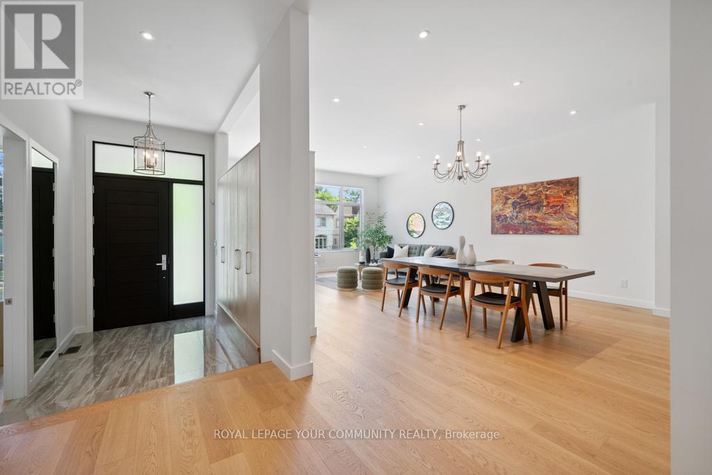 












264 JOICEY BOULEVARD

,
Toronto,




Ontario
M5M2V7

